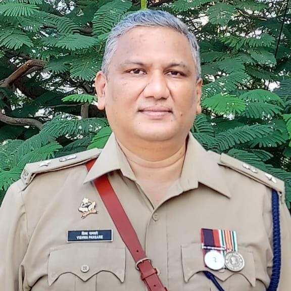 अधिकारी प्रतिमा